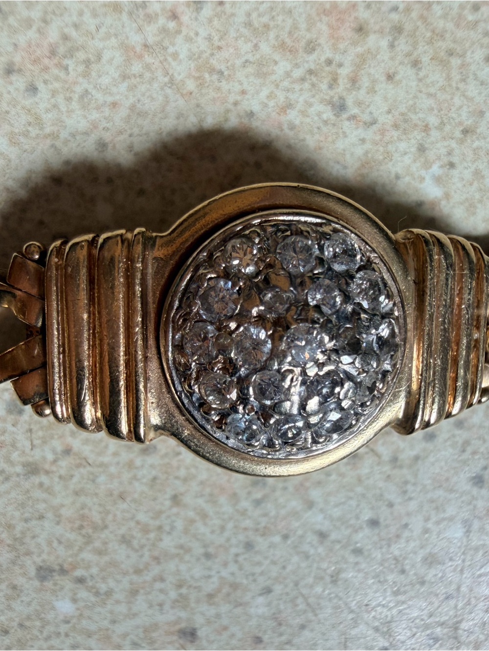 Italian 0.80ct Diamond 14K Gold Pave 'V'
Link Bracelet 13.00 Grams - Picture 4 of 7